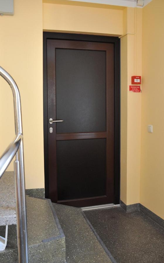 Riga City Center Quiet Apartment With Free Private Parking Экстерьер фото